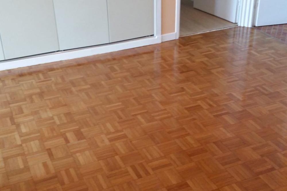 poncage-de-parquet-Lyon-Le Verre Luisant
